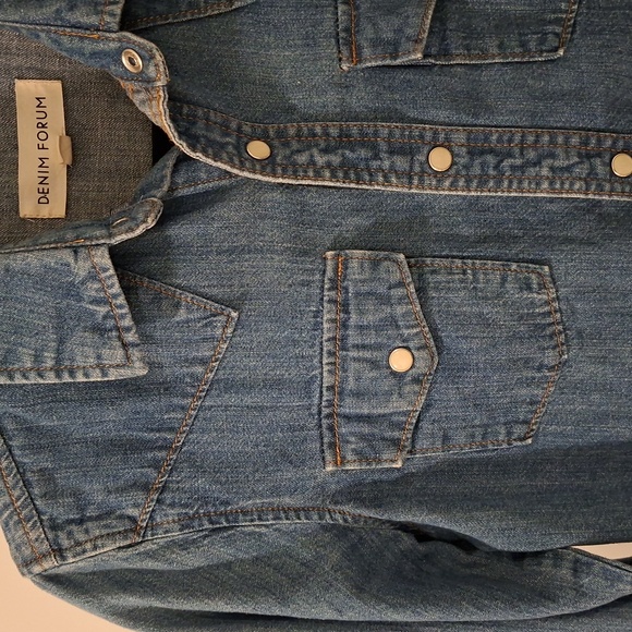 Denim Forum/Aritizia Women's Blue Western Denim Button-Up Shirt (Size S) - Picture 4 of 7